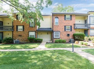 98 Conway Cove Dr, Chesterfield, MO 63017