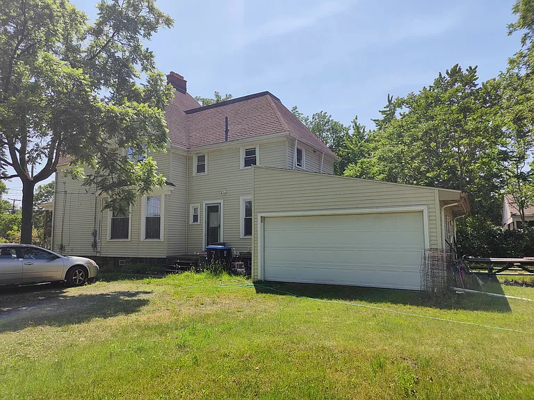 Jarvis Ave — Photo 19