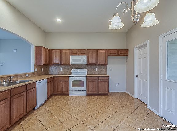 2nd image of 10703 Bayhill Den