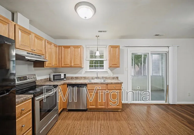 3310 Scarborough Way — Photo 12