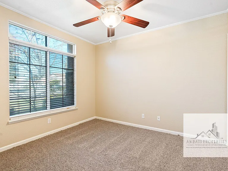 8684 N Recreation Ave — Photo 7