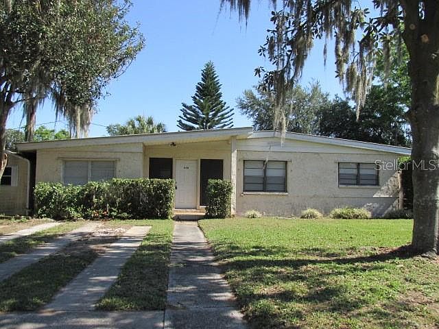 1st image of 690 Grace Ct