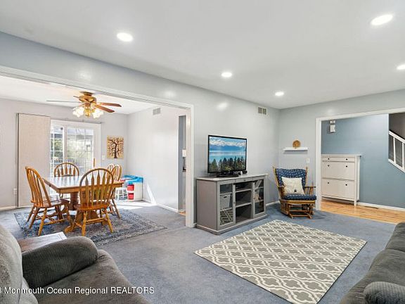 5th image of 104 Tarnov Ct