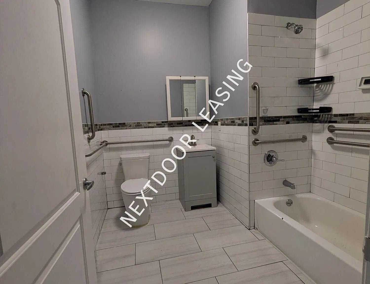 548 Ave C — Photo 4
