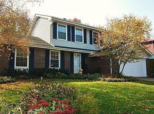 237 E Winchester Rd, Libertyville, IL 60048