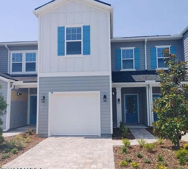 136 Pinebury Ln — Photo 2