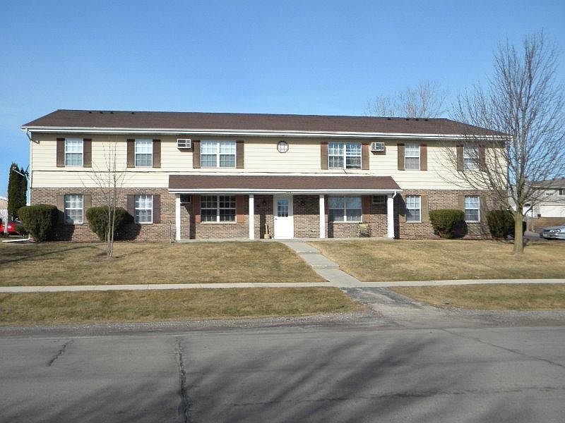 2nd image of 2216 Sylvan Way APT 4