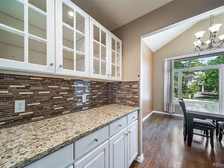 1011 S Valentia St #81 — Photo 19