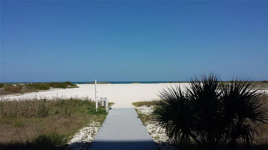 2 bed, 2.0 bath, 1094 sqft, $4,000 — Photo 4