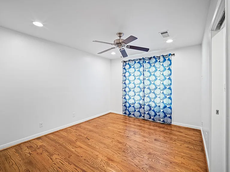 1526 Adkins Rd — Photo 16