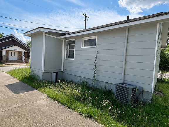 2nd image of 401 Carver Dr