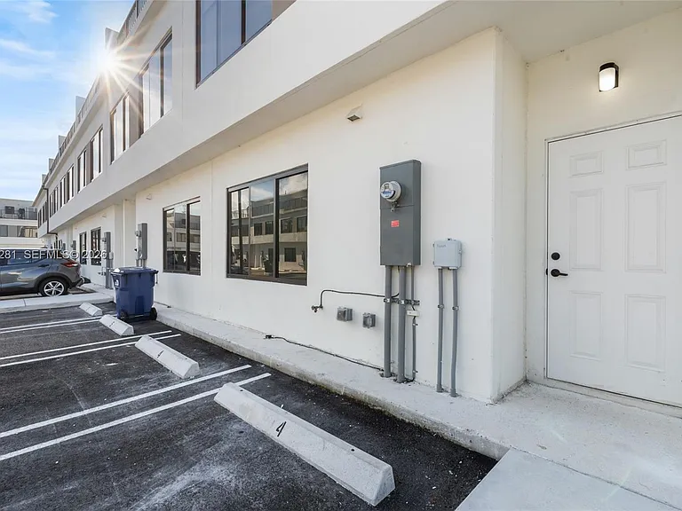 14513 SW 261st St #EFFICIENCY — Photo 9