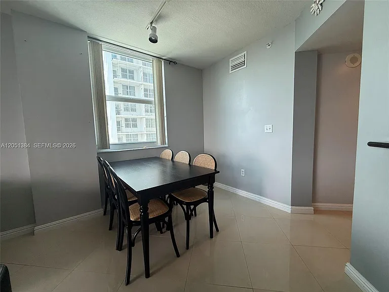 9201 Collins Ave #521 — Photo 8