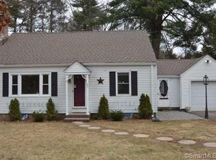 45 Chriswell Dr, Simsbury, CT 06070