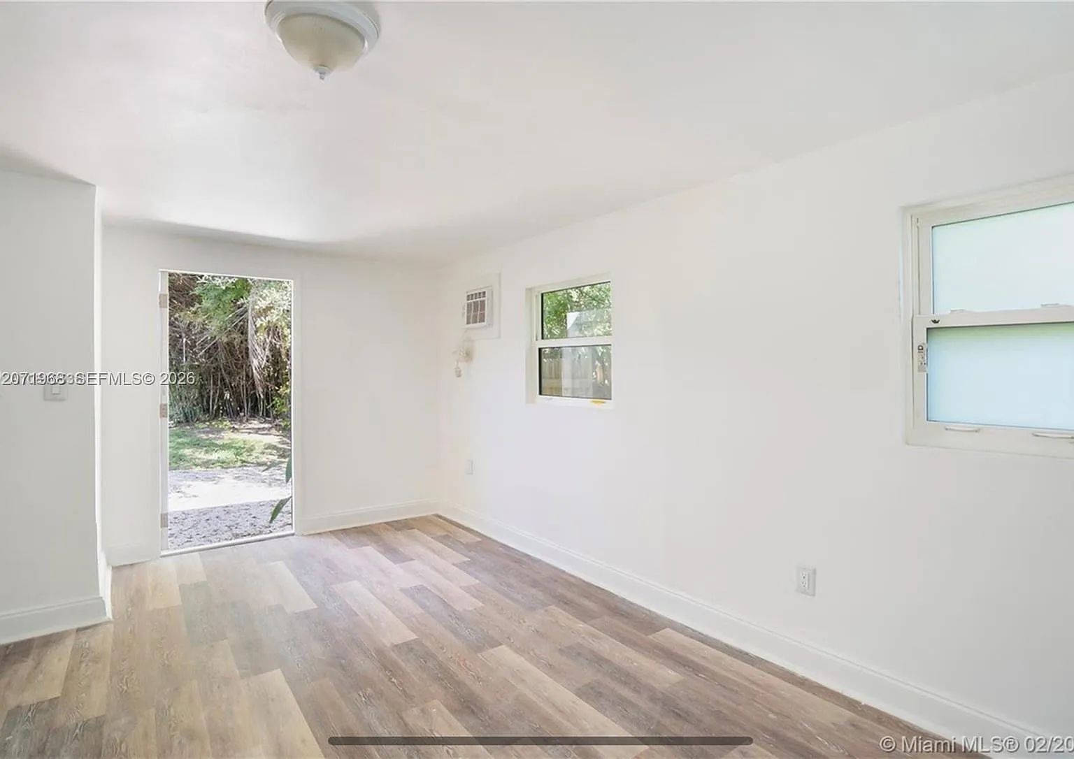 Arch Creeks Estates — Photo 4