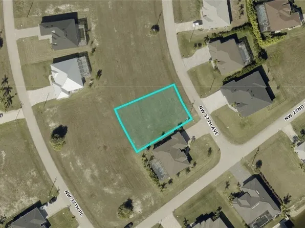 2204 NW 37th Ave, Cape Coral, FL 33993