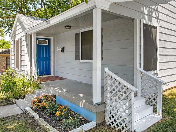 3rd image of 3321 Townsend Dr