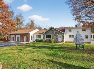 412 Ruskey Lane, Hyde Park, NY 12538