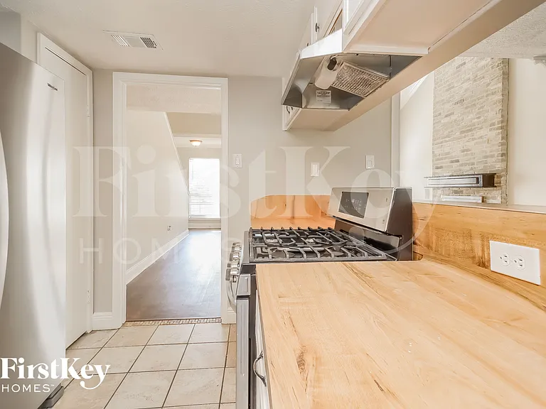 547 Shealy St — Photo 9