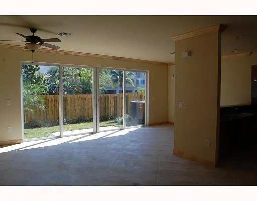 Building Photo - 2212 Van Buren St #2212