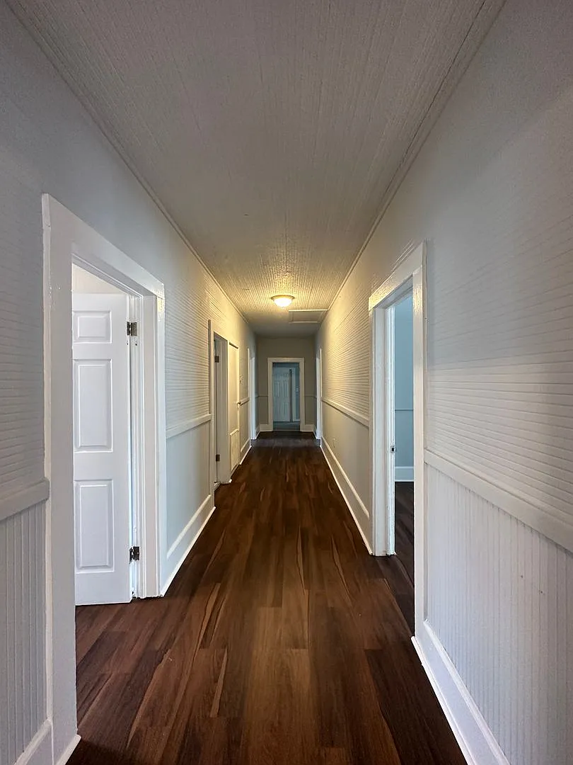 Renovated 3 bed 2 bath! — Photo 4
