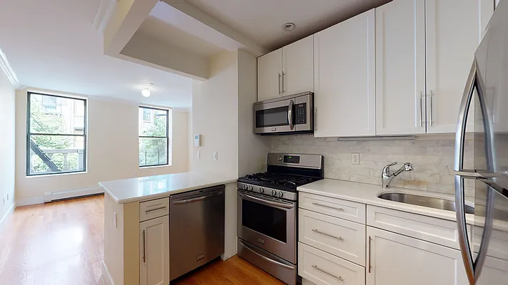 Rented by Compass | media 23