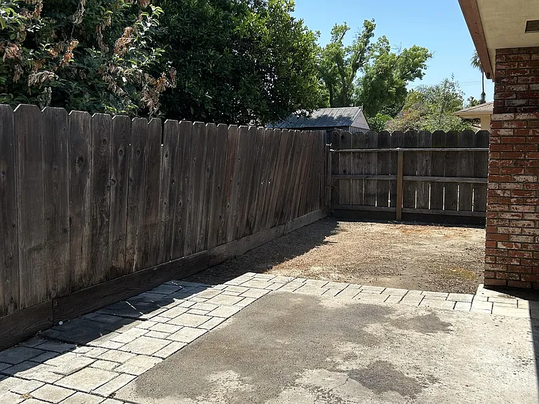2016 Rose Ave — Photo 21