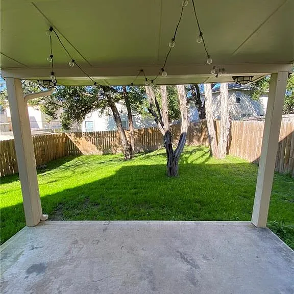 8718 Davis Oaks Trl — Photo 14