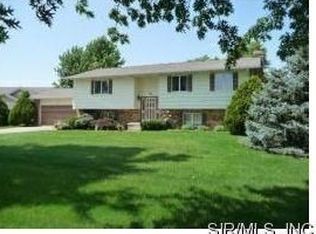 44 Dee Ct, Highland, IL 62249