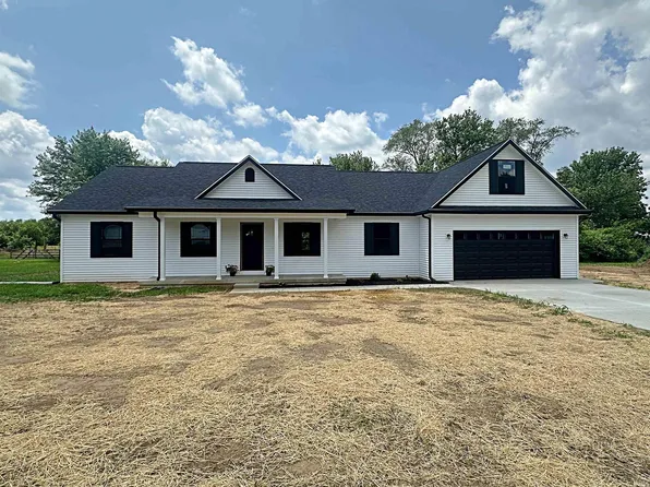 1405 Rosewood Dr, Washington, IN 47501