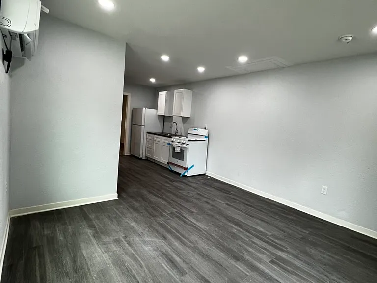 103 Stanley Ct #1 — Photo 7