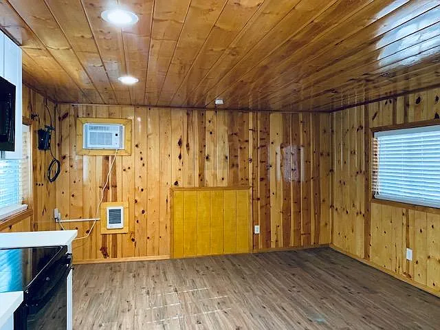 593 E White Mountain Blvd #15 — Photo 6