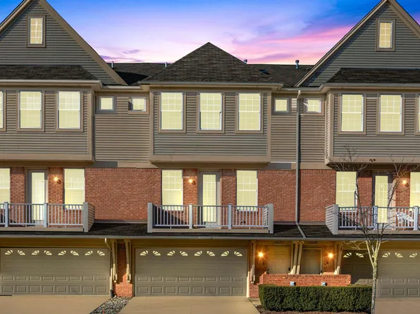 56683 Sunset Dr, Shelby Township, MI 48316