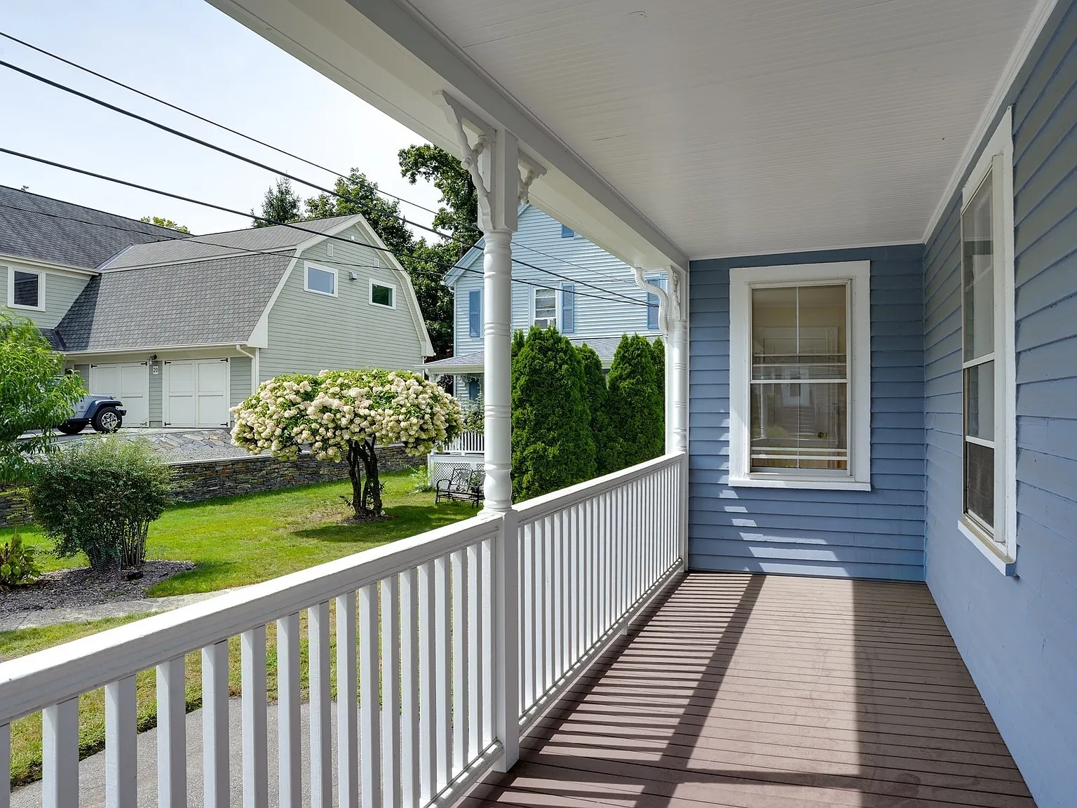 2 bed, 1.0 bath, 900 sqft, $3,200 — Photo 3