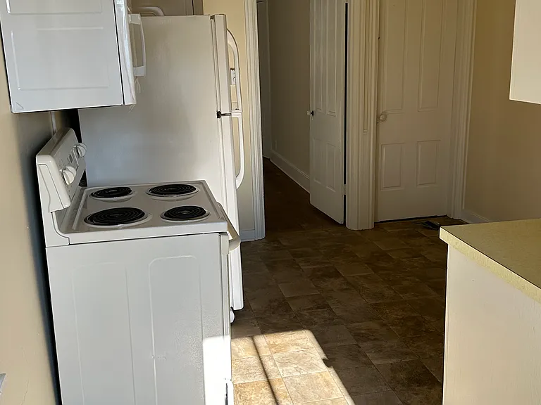 76 W Pomfret St #1 — Photo 5