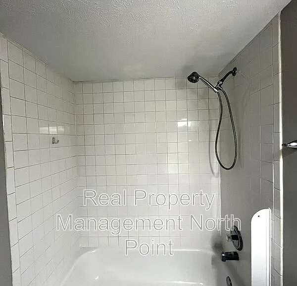 3030 Steeplechase Dr — Photo 20