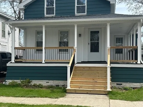6 Lake Ave, Auburn, NY 13021