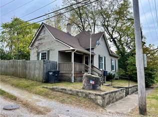 305 Park St, Danville, IL 61832