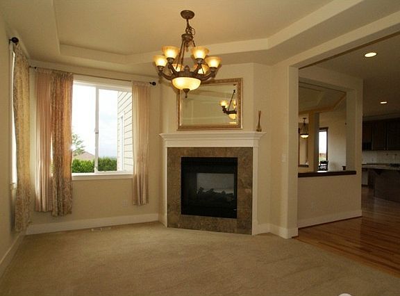2nd image of 2471 34th Ave NE