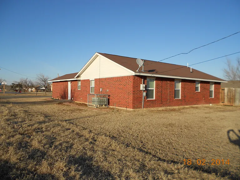 1308 SW Texas Ave — Photo 2