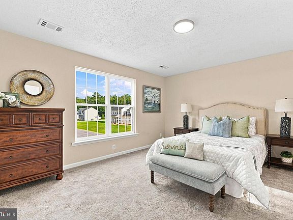5th image of 3852 Cortland Way