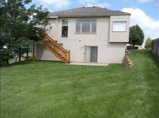 16619 Ames Ave, Omaha, NE 68116