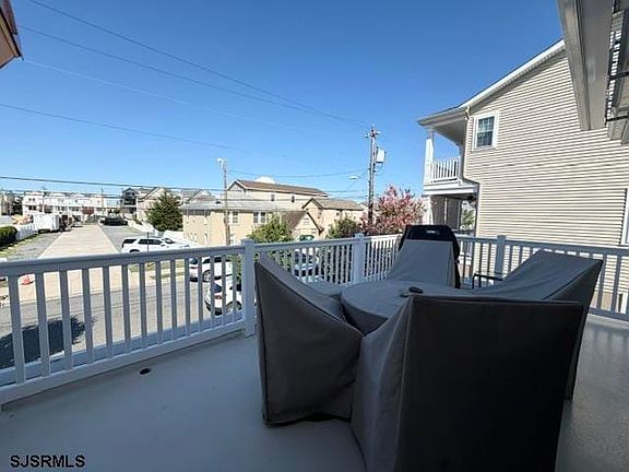2nd image of 206 N Adams Ave #1