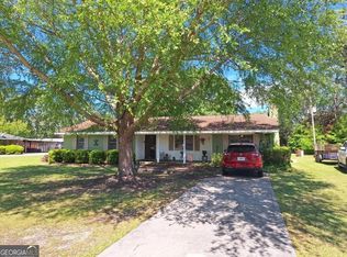 639 Northwood Dr NE, Baxley, GA 31513