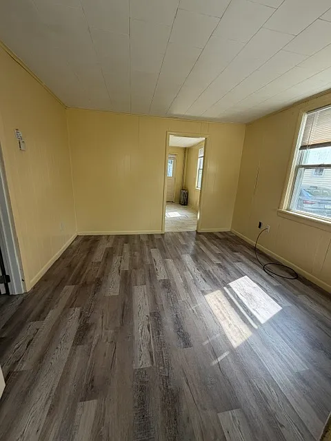 2 bed, 850 sqft, $1,100 — Photo 2