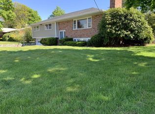 57 Bacon St, Winchester, MA 01890