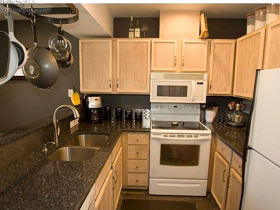 Quartz Counters with Delta fixture