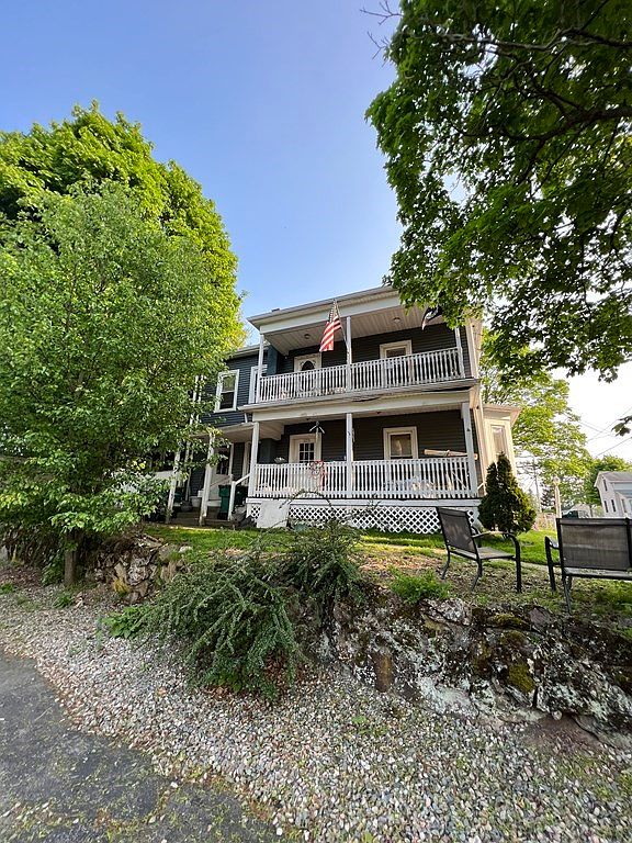 8 Oak St, North Attleboro, MA 02760 Zillow