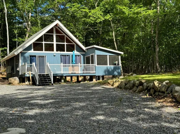 14 Blueberry Lane, Frye Island, ME 04071