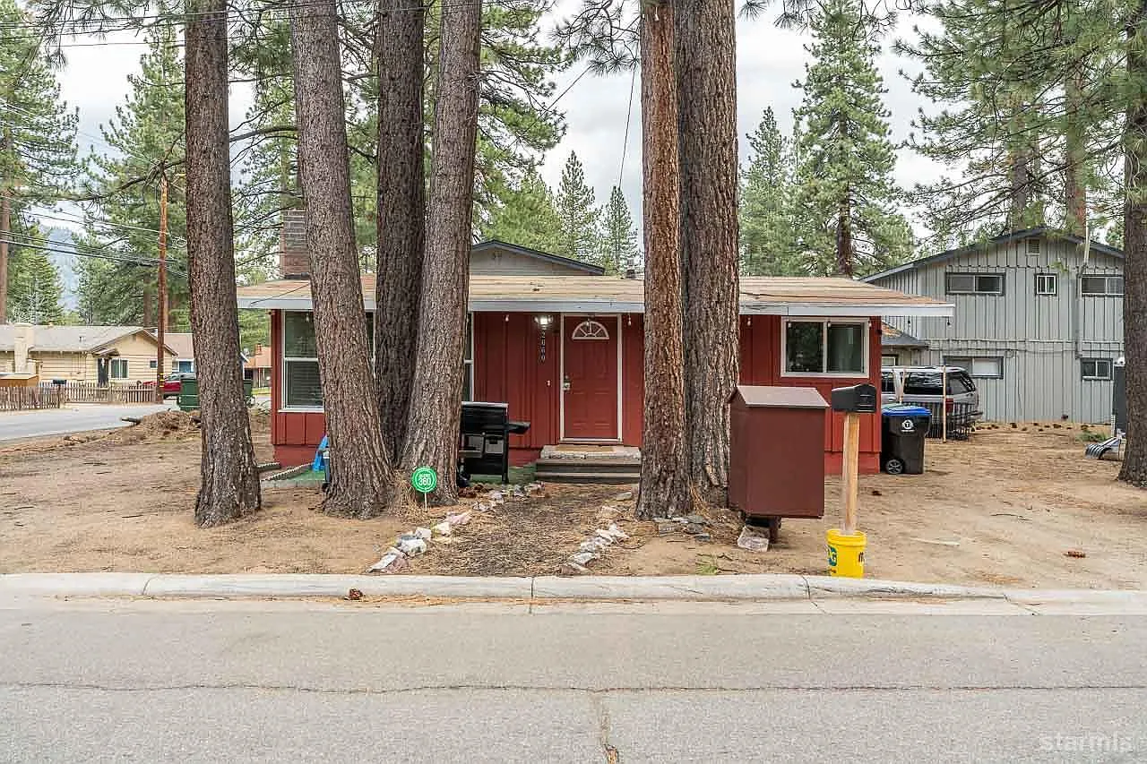 2660 Alma Ave photo 1